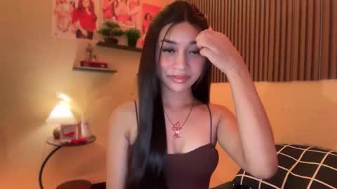 Snapshot of devine_goddessx chatting on November 1, 12:29 pm Devine Greyson online show from November 1, 12:29 pm