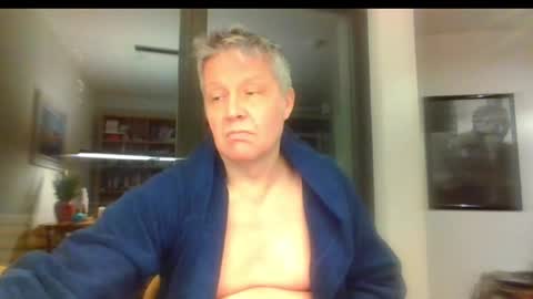 Snapshot of devon_nite chatting on December 9, 12:01 am Devon online show from December 9, 12:01 am