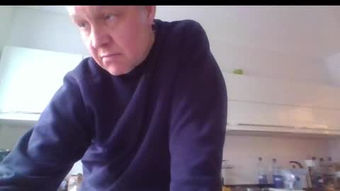 Snapshot of devon_nite chatting on December 12, 9:08 am Devon online show from December 12, 9:08 am