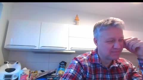 Snapshot of devon_nite chatting on January 7, 8:03 am Devon online show from January 7, 8:03 am