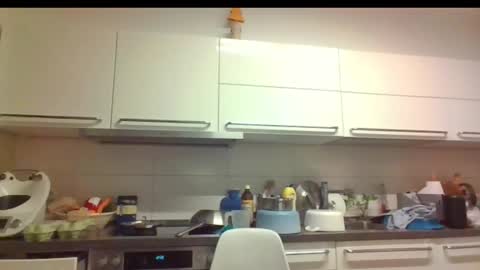 Snapshot of devon_nite chatting on February 10, 12:41 am Devon online show from February 10, 12:41 am