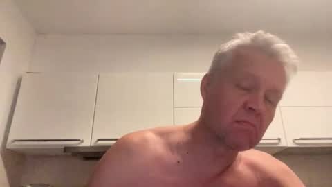 Snapshot of devon_nite chatting on October 16, 10:22 pm Devon online show from October 16, 10:22 pm