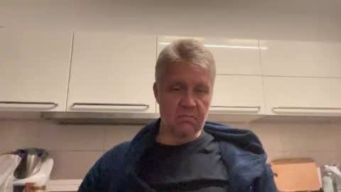 Snapshot of devon_nite chatting on October 20, 11:27 pm Devon online show from October 20, 11:27 pm