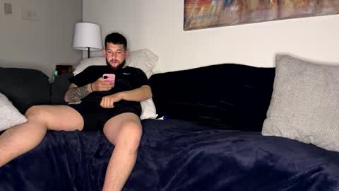 Snapshot of devonclarky213 chatting on April 26, 7:50 am come play online show from April 26, 7:50 am