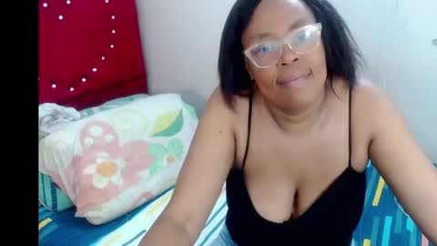 Snapshot of devorasexy2 chatting on June 8, 11:21 am Devora.. online show from June 8, 11:21 am