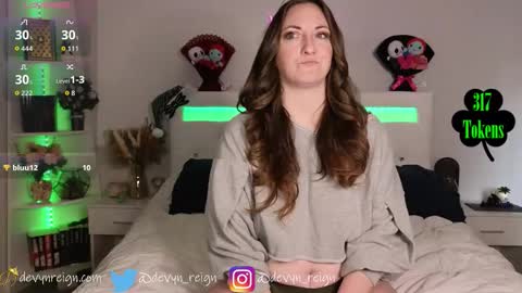 Snapshot of devynreign chatting on March 3, 5:19 pm Devyn Reign online show from March 3, 5:19 pm