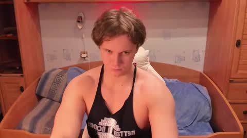 Snapshot of dexter_bennett chatting on March 4, 5:19 pm Dexter online show from March 4, 5:19 pm