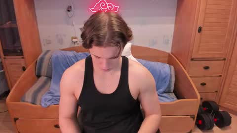 Snapshot of dexter_bennett chatting on March 20, 3:17 pm Dexter online show from March 20, 3:17 pm