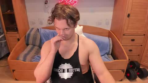 Snapshot of dexter_bennett chatting on March 23, 5:06 pm Dexter online show from March 23, 5:06 pm