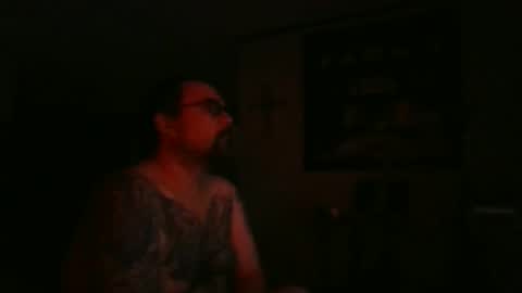 Snapshot of dexterbanana chatting on February 4, 5:02 am Mike Sounde online show from February 4, 5:02 am