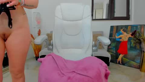 Snapshot of deya_divine chatting on May 7, 5:51 pm Deya online show from May 7, 5:51 pm