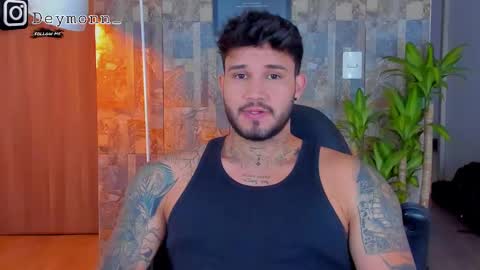 Snapshot of deymon_scott chatting on October 27, 8:46 pm JULIAN online show from October 27, 8:46 pm