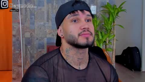 Snapshot of deymon_scott chatting on October 31, 2:51 pm JULIAN online show from October 31, 2:51 pm