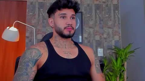 Snapshot of deymon_scott chatting on November 5, 5:35 pm JULIAN online show from November 5, 5:35 pm