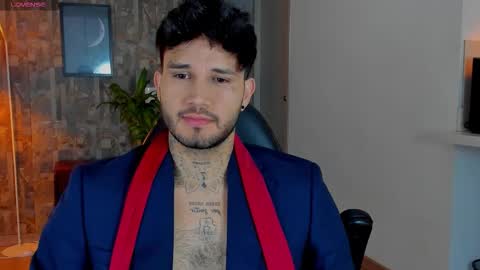 Snapshot of deymon_scott chatting on February 1, 9:02 pm JULIAN online show from February 1, 9:02 pm