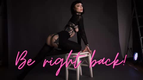 dgtlgrl online show from January 13, 4:23 pm