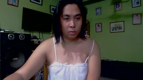 Dhalia lips online show from December 15, 7:45 am