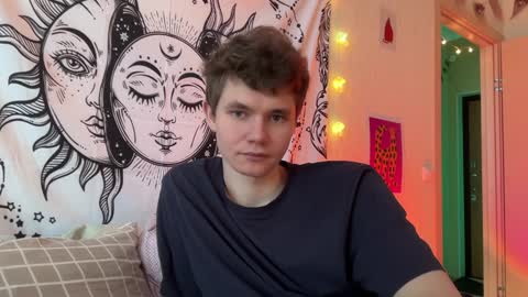 Snapshot of di_n_alex chatting on January 9, 9:59 am Di Alex online show from January 9, 9:59 am