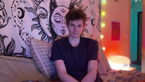 Snapshot of di_n_alex chatting on January 9, 4:06 pm Di Alex online show from January 9, 4:06 pm