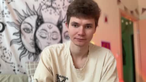 Snapshot of di_n_alex chatting on January 10, 10:17 am Di Alex online show from January 10, 10:17 am