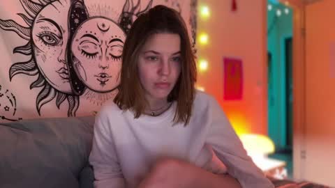 Snapshot of di_n_alex chatting on January 17, 3:53 pm Di Alex online show from January 17, 3:53 pm