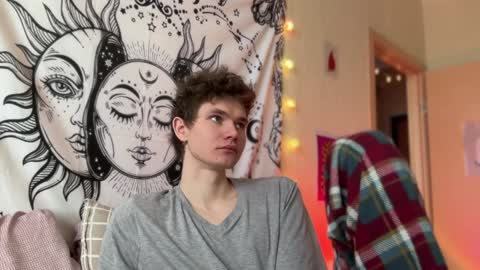 Snapshot of di_n_alex chatting on January 23, 10:11 am Di Alex online show from January 23, 10:11 am