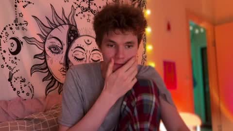 Snapshot of di_n_alex chatting on January 23, 4:15 pm Di Alex online show from January 23, 4:15 pm