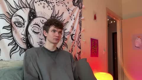 Snapshot of di_n_alex chatting on January 25, 10:19 am Di Alex online show from January 25, 10:19 am