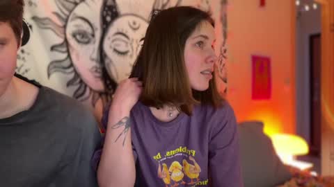 Snapshot of di_n_alex chatting on January 25, 4:35 pm Di Alex online show from January 25, 4:35 pm