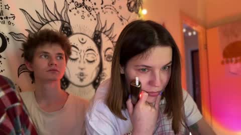 Snapshot of di_n_alex chatting on January 26, 5:02 pm Di Alex online show from January 26, 5:02 pm