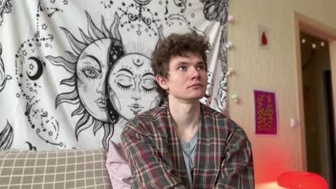 Snapshot of di_n_alex chatting on February 5, 10:08 am Di Alex online show from February 5, 10:08 am