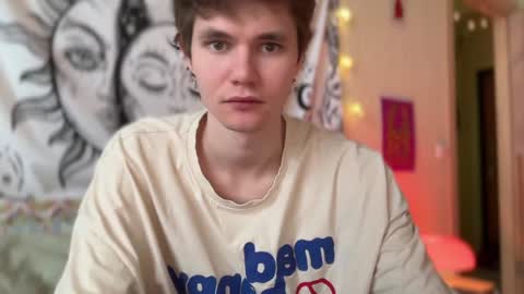 Snapshot of di_n_alex chatting on February 8, 12:28 pm Di Alex online show from February 8, 12:28 pm