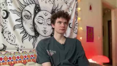 Snapshot of di_n_alex chatting on February 9, 10:31 am Di Alex online show from February 9, 10:31 am