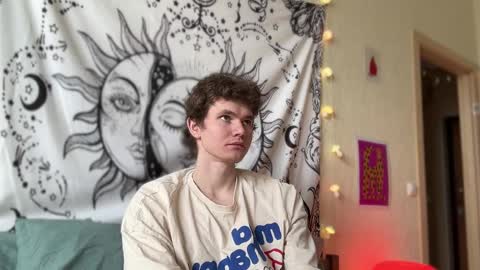 Snapshot of di_n_alex chatting on February 15, 10:55 am Di Alex online show from February 15, 10:55 am