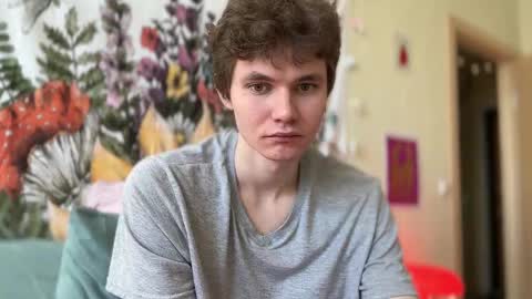 Snapshot of di_n_alex chatting on February 20, 10:37 am Di Alex online show from February 20, 10:37 am