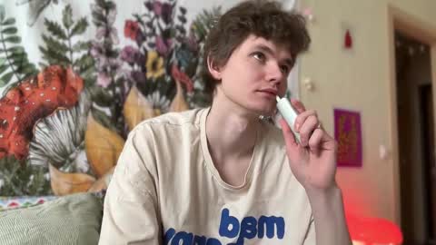 Snapshot of di_n_alex chatting on February 22, 11:02 am Di Alex online show from February 22, 11:02 am