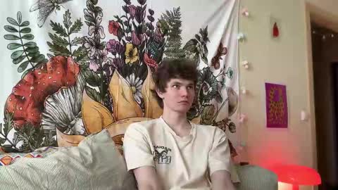 Snapshot of di_n_alex chatting on February 23, 11:00 am Di Alex online show from February 23, 11:00 am