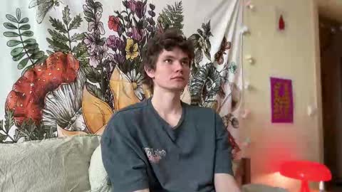 Snapshot of di_n_alex chatting on February 26, 10:26 am Di Alex online show from February 26, 10:26 am