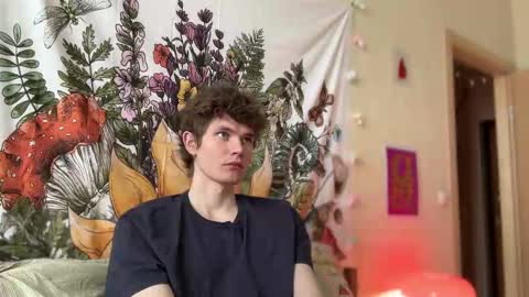 Snapshot of di_n_alex chatting on February 28, 10:30 am Di Alex online show from February 28, 10:30 am