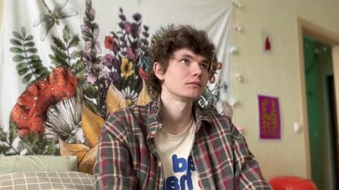 Snapshot of di_n_alex chatting on March 8, 10:54 am Di Alex online show from March 8, 10:54 am