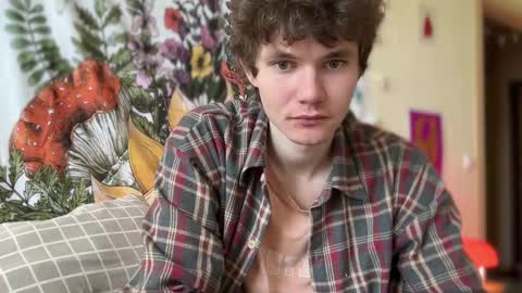 Snapshot of di_n_alex chatting on March 9, 11:03 am Di Alex online show from March 9, 11:03 am