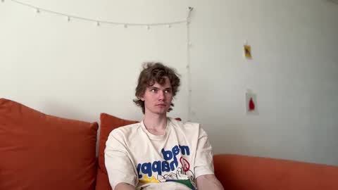 Snapshot of di_n_alex chatting on September 14, 9:41 am Di Alex online show from September 14, 9:41 am