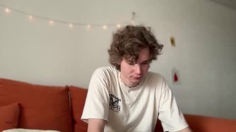 Snapshot of di_n_alex chatting on September 25, 9:02 am Di Alex online show from September 25, 9:02 am