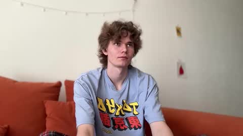 Snapshot of di_n_alex chatting on October 3, 9:50 am Di Alex online show from October 3, 9:50 am