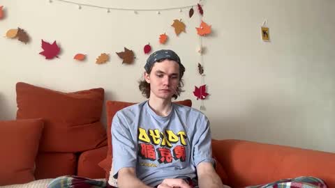 Snapshot of di_n_alex chatting on November 2, 9:44 am Di Alex online show from November 2, 9:44 am