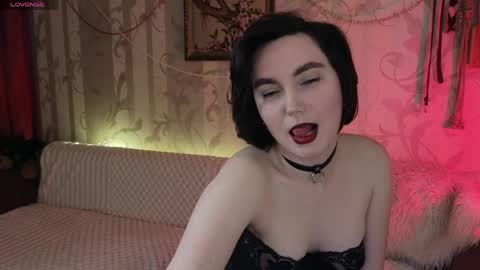 Diana Di Honey online show from May 5, 3:20 pm