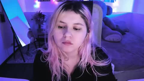 Dia online show from February 28, 7:59 pm