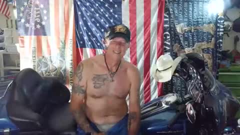 Snapshot of diabolic_yeti76 chatting on May 20, 7:53 pm Yeti online show from May 20, 7:53 pm