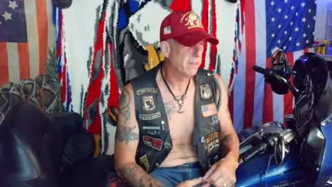 Snapshot of diabolic_yeti76 chatting on June 13, 12:14 pm Yeti online show from June 13, 12:14 pm