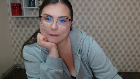 Snapshot of diamantkriss_ chatting on March 31, 6:47 am Kriss online show from March 31, 6:47 am